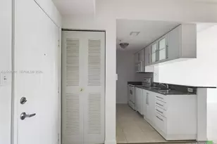 275 NE 18th St, Miami, FL 33132 - Photo 15