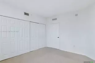 275 NE 18th St, Miami, FL 33132 - Photo 9