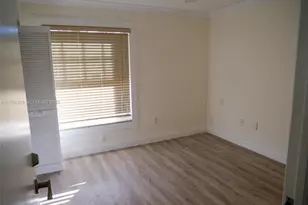 15251 Wilshire Way, Pembroke Pines, FL 33027 - Photo 19