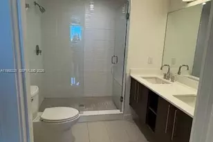 7875 NW 107th Ave, Doral, FL 33178 - Photo 13