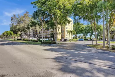 4570 NW 18th Avenue #202, Deerfield Beach, FL 33064 - Photo 35