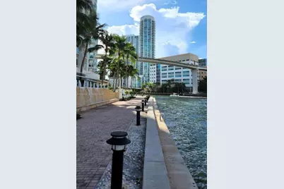 31 SE 5th St #507, Miami, FL 33131 - Photo 21