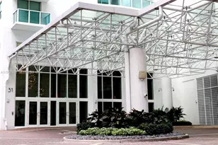 31 SE 5th St, Miami, FL 33131 - Photo 17