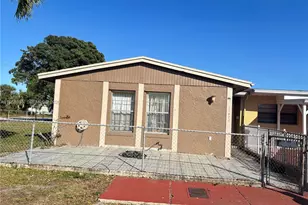 21422 NW 40th Cir Ct, Miami Gardens, FL 33055 - Photo 3