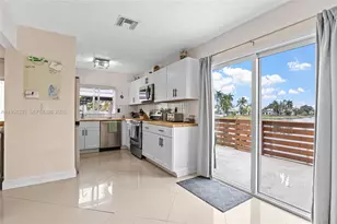 21839 SW 100th Pl, Cutler Bay, FL 33190 - Photo 9