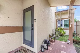 21839 SW 100th Pl, Cutler Bay, FL 33190 - Photo 3