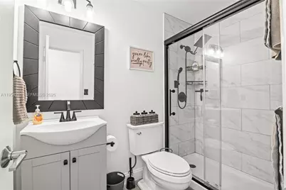 21839 SW 100th Pl, Cutler Bay, FL 33190 - Photo 19