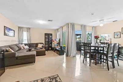 21839 SW 100th Pl, Cutler Bay, FL 33190 - Photo 5