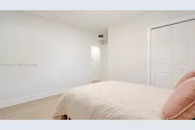 2736 NW 21st Ave, Oakland Park, FL 33311 - Photo 27