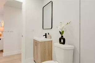 2736 NW 21st Ave, Oakland Park, FL 33311 - Photo 21