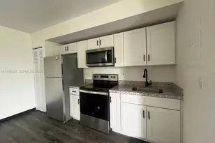 467 NW 8th St, Miami, FL 33136 - Photo 1