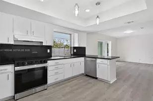 7081 NW 8th Ct, Plantation, FL 33317 - Photo 13