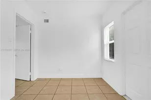 1960 SW 41st Ave, Fort Lauderdale, FL 33317 - Photo 11