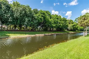 321 Lakeview Dr, Weston, FL 33326 - Photo 9