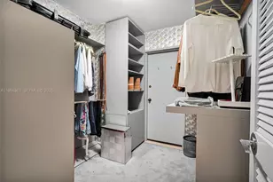 1 Grove Isle Dr, Miami, FL 33133 - Photo 45