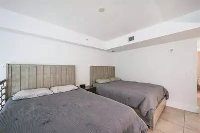 41 SE 5th St #304, Miami, FL 33131 - Photo 11