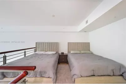 41 SE 5th St #304, Miami, FL 33131 - Photo 9