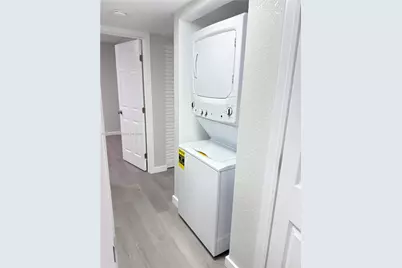 18206 Mediterranean Blvd #3-21, Hialeah, FL 33015 - Photo 11