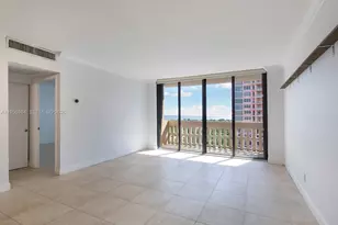 90 Edgewater Dr, Coral Gables, FL 33133 - Photo 3