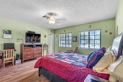 249 Carlisle Dr, Miami Springs, FL 33166 - Photo 27