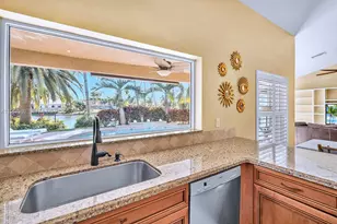 10230 Grove Ln, Cooper City, FL 33328 - Photo 13