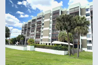 7050 NW 44th St #708, Lauderhill, FL 33319 - Photo 5