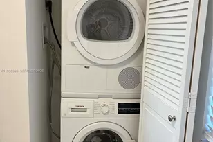 7050 NW 44th St, Lauderhill, FL 33319 - Photo 11