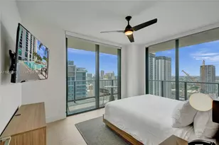 159 NE 6th St, Miami, FL 33132 - Photo 9
