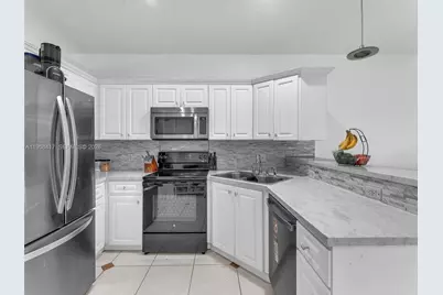 3080 NW 8th St, Fort Lauderdale, FL 33311 - Photo 13