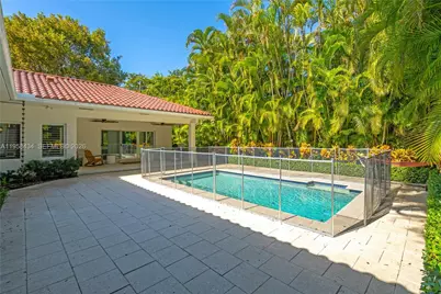647 S Zamora Ave, Coral Gables, FL 33134 - Photo 25