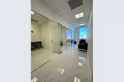 20200 W Dixie Hwy #605A, Miami, FL 33180 - Photo 1