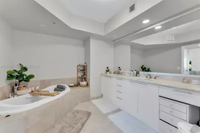 14951 Royal Oaks Ln #2201, North Miami, FL 33181 - Photo 9