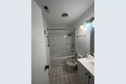 4201 Glenmoor Dr #4201, West Palm Beach, FL 33409 - Photo 9