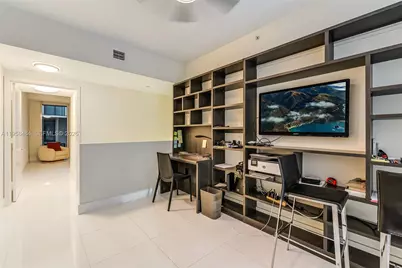 6000 Collins Ave #112, Miami Beach, FL 33140 - Photo 23