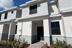 323 NE 16th St, Florida City, FL 33034 - Photo 3