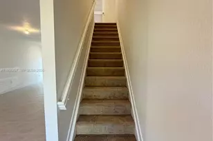 323 NE 16th St, Florida City, FL 33034 - Photo 9