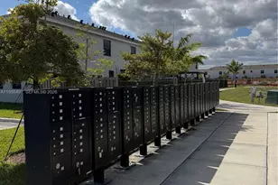 323 NE 16th St, Florida City, FL 33034 - Photo 21