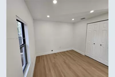 4417 NW 23rd Ct, Miami, FL 33142 - Photo 9