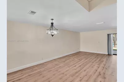 1193 NW 98th Ter #134, Pembroke Pines, FL 33024 - Photo 11