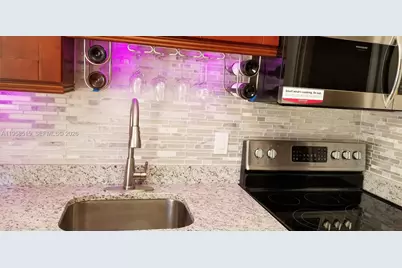 333 SE Martin Ave #3-1, Stuart, FL 34996 - Photo 5