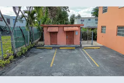 1716 NW 19th St, Miami, FL 33125 - Photo 13