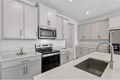 3574 NW Solange Ct, Jensen Beach, FL 34957 - Photo 17