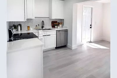 5655 NE 6th Ave, Oakland Park, FL 33334 - Photo 13