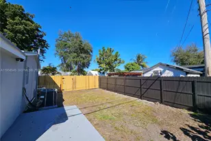 5660 NE 5th Ave, Oakland Park, FL 33334 - Photo 35