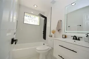 5660 NE 5th Ave, Oakland Park, FL 33334 - Photo 25