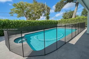 575 NE 179th Dr, North Miami Beach, FL 33162 - Photo 1