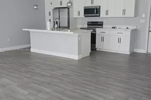 492 NW 40th Ct, Oakland Park, FL 33309 - Photo 3