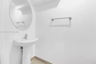 23521 SW 129th Ave, Homestead, FL 33032 - Photo 13