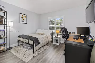 8864 NW 189th Ter, Hialeah, FL 33018 - Photo 21