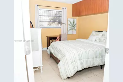 4050 NW 135th St #8-9, Opa-Locka, FL 33054 - Photo 17